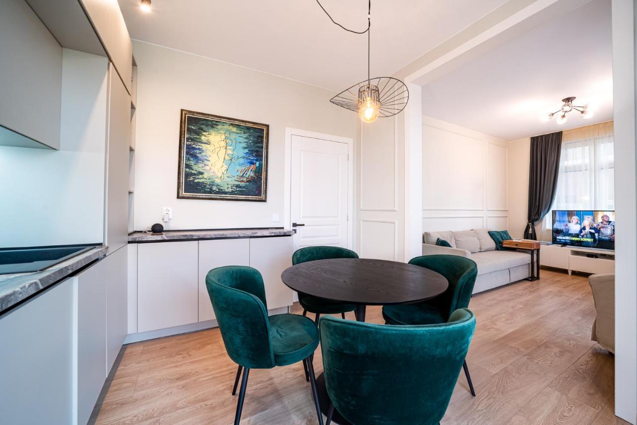 Smart Central Apartment Varna Bagian luar foto