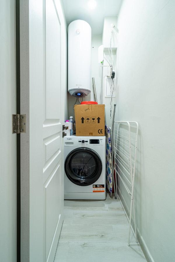 Smart Central Apartment Varna Bagian luar foto