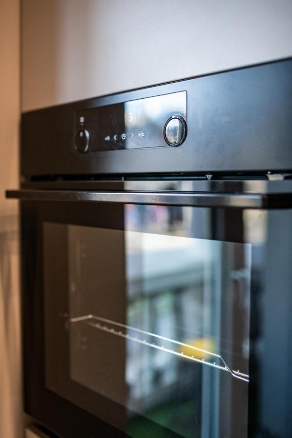 Smart Central Apartment Varna Bagian luar foto
