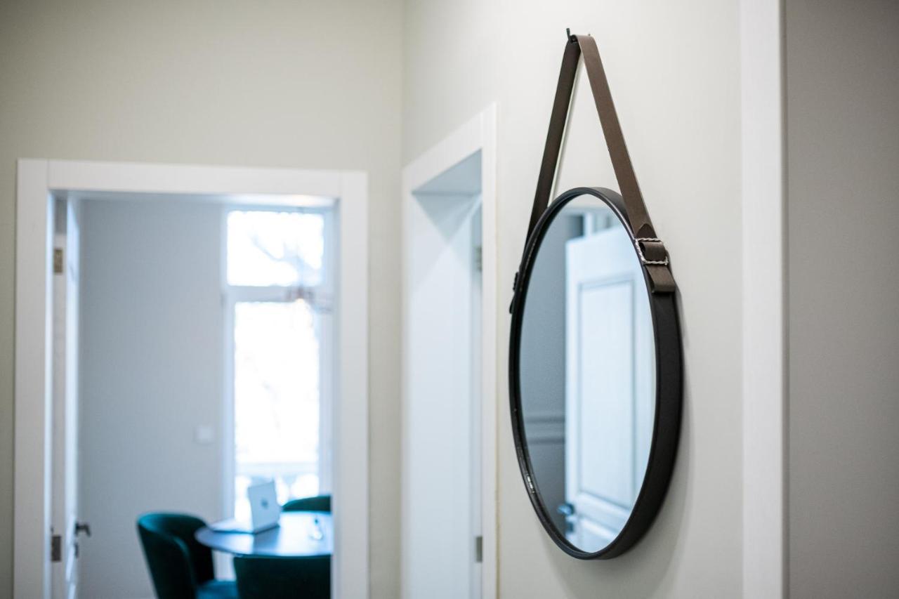 Smart Central Apartment Varna Bagian luar foto